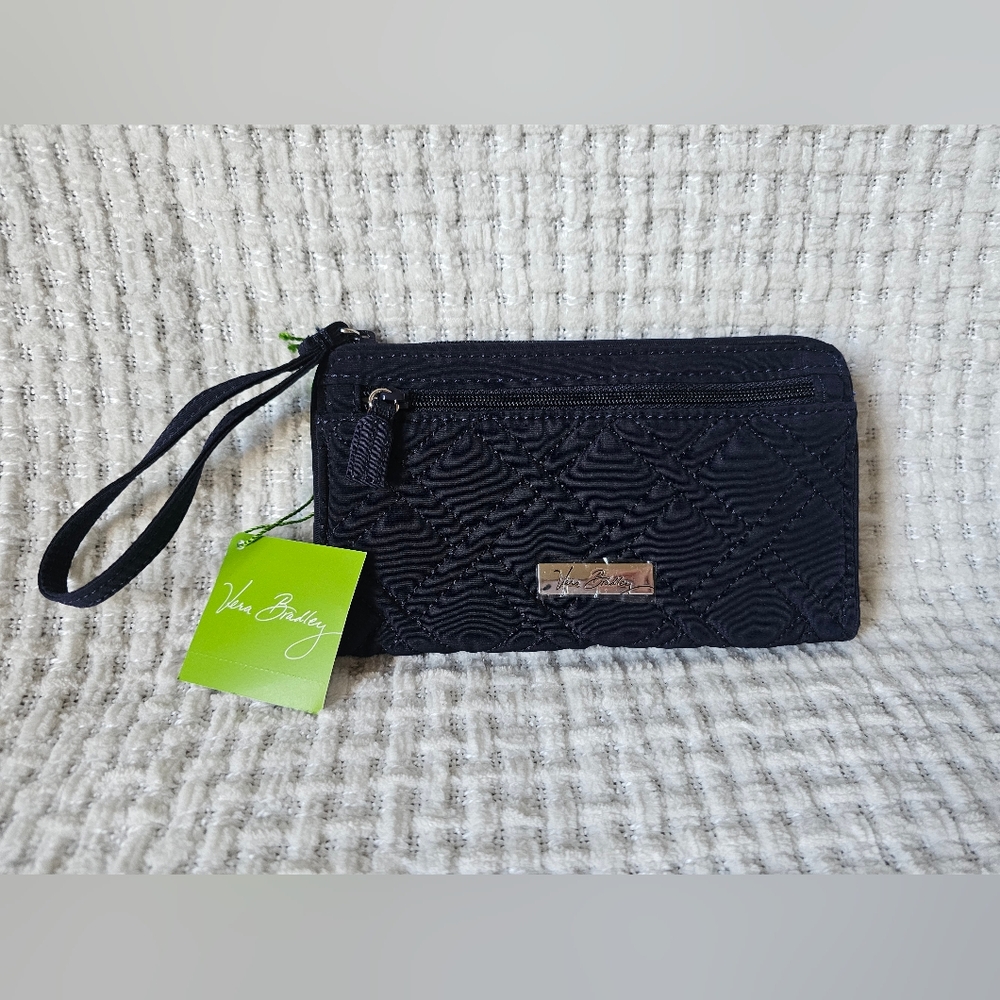 Vera Bradley Front Zip Wristlet in Classic Navy - New With Tags
